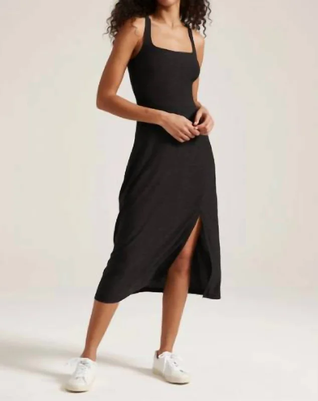 Featherweight Resort Dress In Black