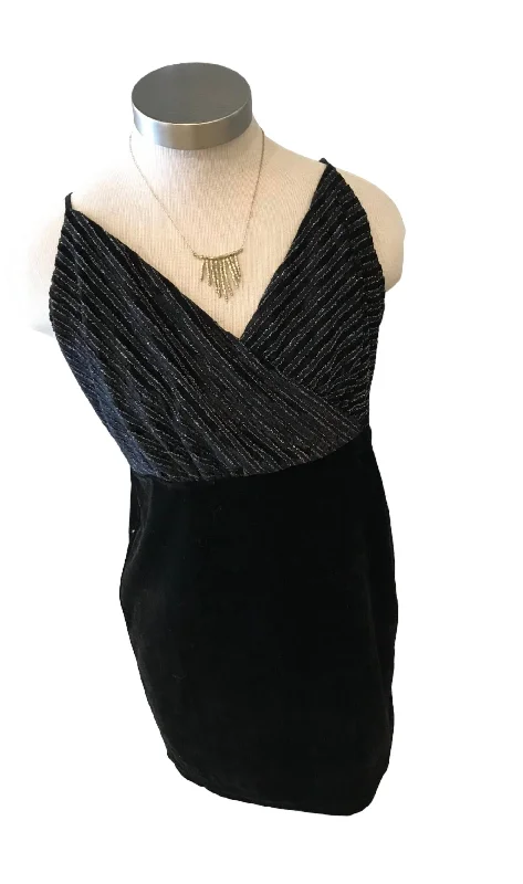 Women's Velvet Mini Dress In Black