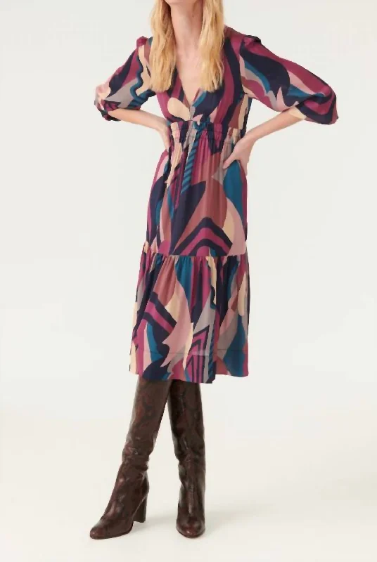 Wina Midi Dress In Maroon Pattern