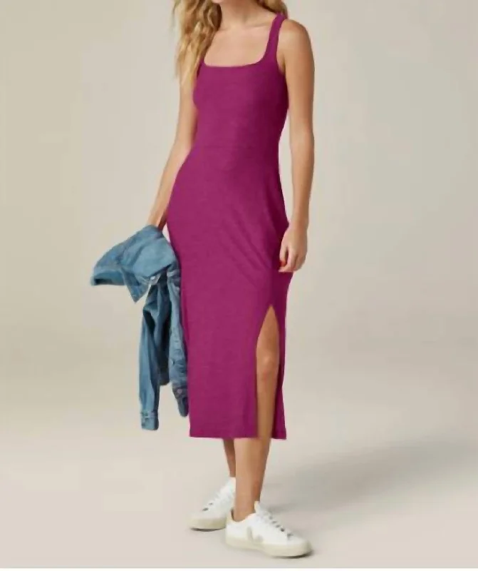 Featherweight Resort Dress In Magenta