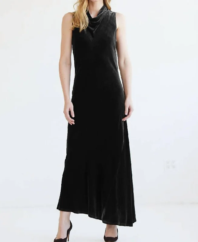 Go Velvet Jet Set Dress In Washed Black